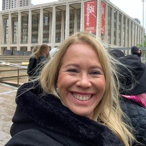 Meet your Posher, Claudia